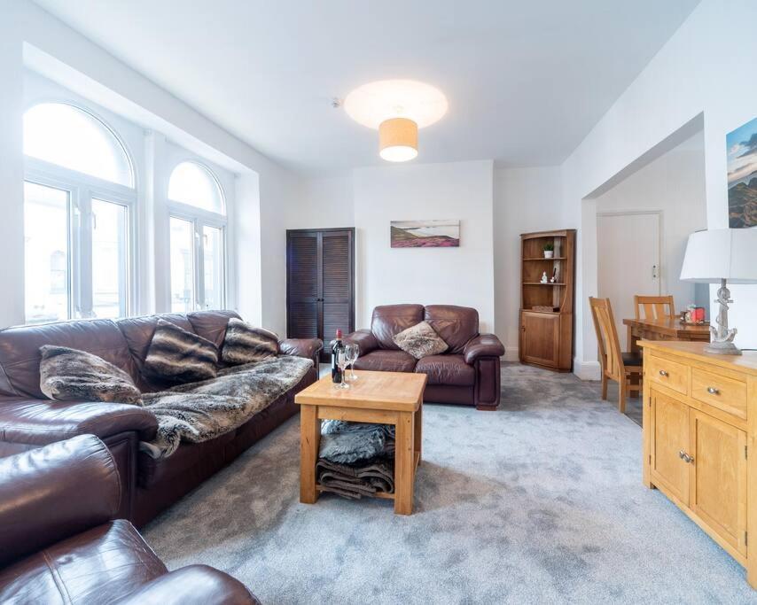 Апартаменты Mumbles View - Free Parking Oystermouth Экстерьер фото