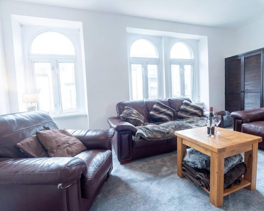Апартаменты Mumbles View - Free Parking Oystermouth Экстерьер фото